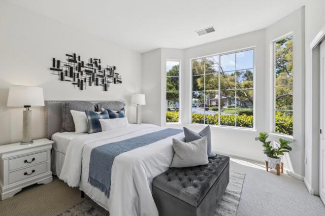 910 Governors Bay Drive, Redwood City CA: https://media.crmls.org/mediaz/8719c60f-c7fa-4888-a262-6ff8152b4f6b.jpg