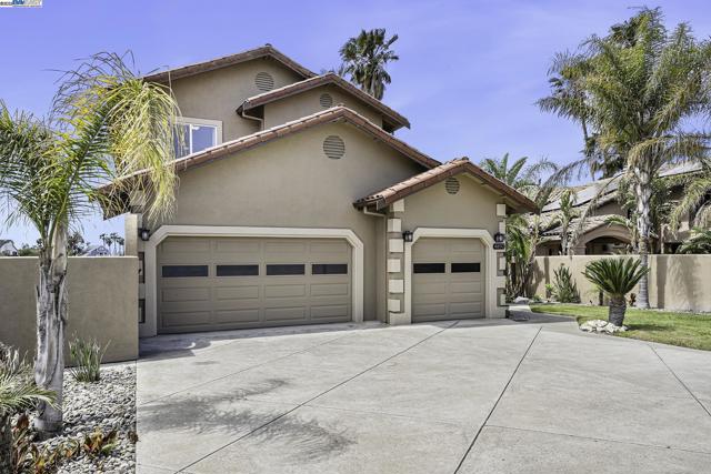 4892 South Pt, Discovery Bay CA: https://media.crmls.org/mediaz/871a8055-47b6-47b5-b9f8-71854b32a986.jpg