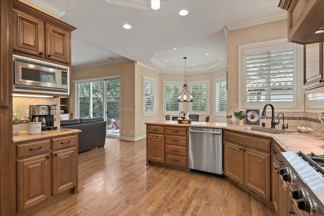 Image 10 of 35 For 933 Lundy Lane