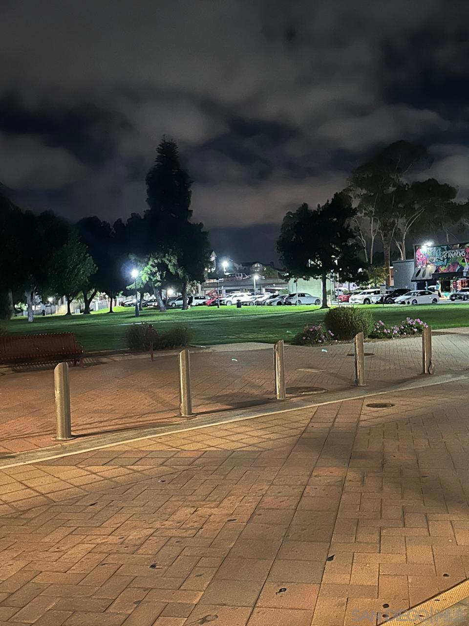 https://media.crmls.org/mediaz/871c9288-6ba6-4456-bbbe-95aa57ebe397.jpg?preset=X-Large