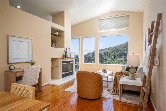 25 Windcrest Lane, South San Francisco CA: https://media.crmls.org/mediaz/871deea6-6e99-45a9-b726-c87c17759f67.jpg