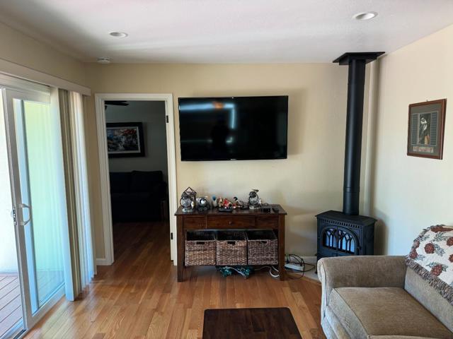56 Lodge, Soquel CA: https://media.crmls.org/mediaz/871e1b10-c4bd-4b1e-b26d-443c35001897.jpg