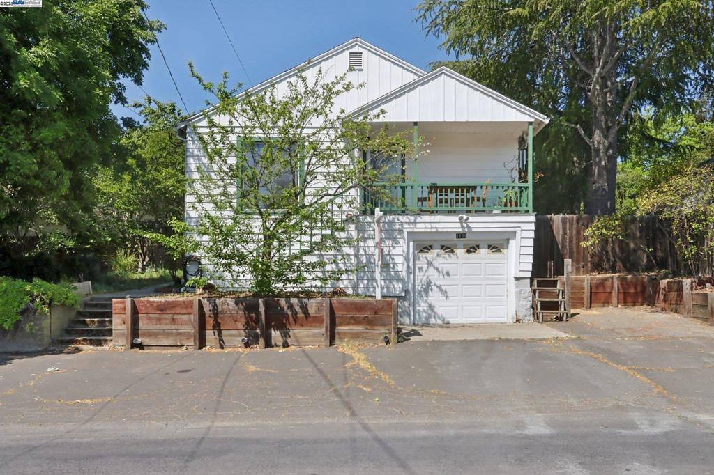 1101 Palm Avenue
