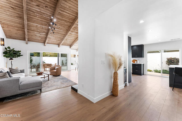 1161 Triunfo Canyon Road, Westlake Village CA: https://media.crmls.org/mediaz/87208993-80b0-4039-ab7b-65e312ab9b71.jpg