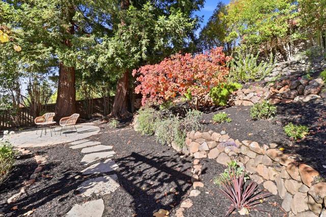 574 Wellington Drive, San Carlos CA: https://media.crmls.org/mediaz/8720cffa-685b-4196-9fab-fbe487898798.jpg