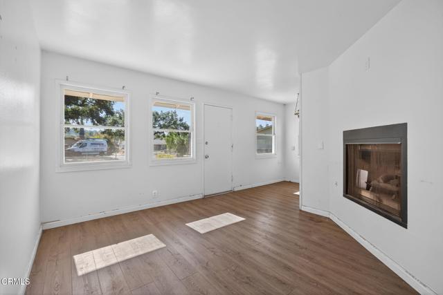 1211 Cruzero Street, Ojai CA: https://media.crmls.org/mediaz/8721136c-07ea-49c3-8540-cb1f85759959.jpg