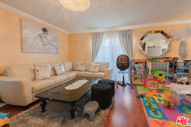 14121 Friar Street photo 7