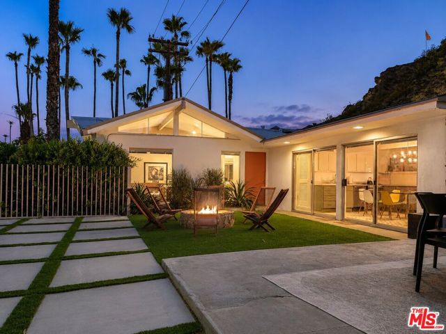 2499 S Palm Canyon Drive, Palm Springs, CA 92264