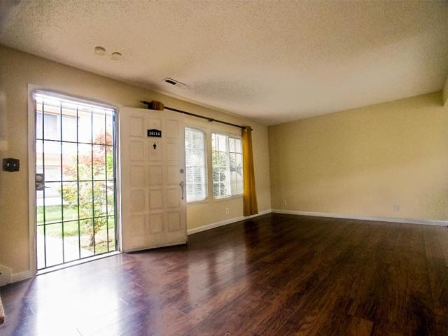 34114 Chamberlain Terrace, Fremont CA: https://media.crmls.org/mediaz/8722ec53-4932-44a8-b267-b5fe68c52378.jpg