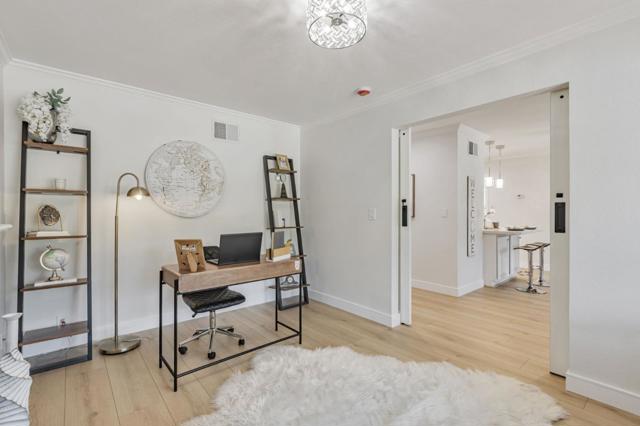 402 S Mary Avenue, Sunnyvale CA: https://media.crmls.org/mediaz/8723380e-b51a-4613-b5e4-53a32670b105.jpg