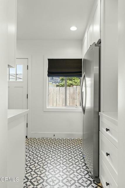 295 297 Estrella Street, Ventura CA: https://media.crmls.org/mediaz/8723e560-7c68-41ac-a37e-14426aecf286.jpg