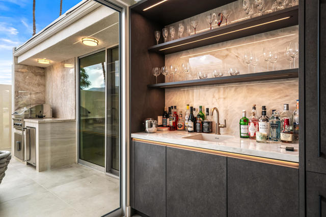 133 Desert Lakes Drive, Palm Springs, CA 92264