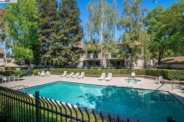 4667 Laurie Cmn, Livermore CA: https://media.crmls.org/mediaz/87246c6a-4fd6-4d90-8a60-76e5992f4d6f.jpg