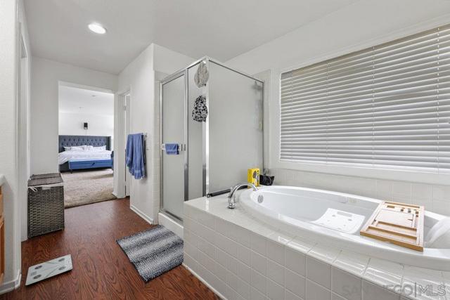 2176 Pointe Pkwy, Spring Valley CA: https://media.crmls.org/mediaz/872603f0-e314-40aa-80eb-6b4870501d8b.jpg