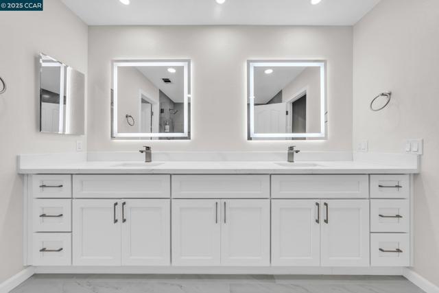 4020 Westminster Pl, Danville CA: https://media.crmls.org/mediaz/872607c7-3b51-4409-a127-98a98ca5b04b.jpg