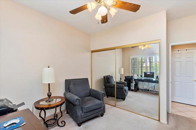Image 24 of 37 For 78643 Como Court