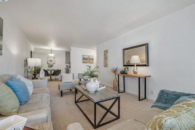 14101 e 14th, San Leandro CA: https://media.crmls.org/mediaz/872734fd-432a-4560-9fa8-3155658d5617.jpg