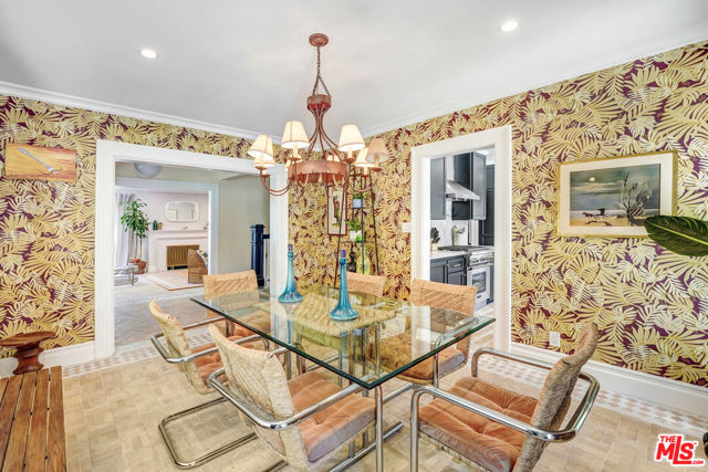 2049 N Berendo Street, Los Angeles CA: https://media.crmls.org/mediaz/8727388b-859e-4356-bd4d-870b46e7f720.jpg