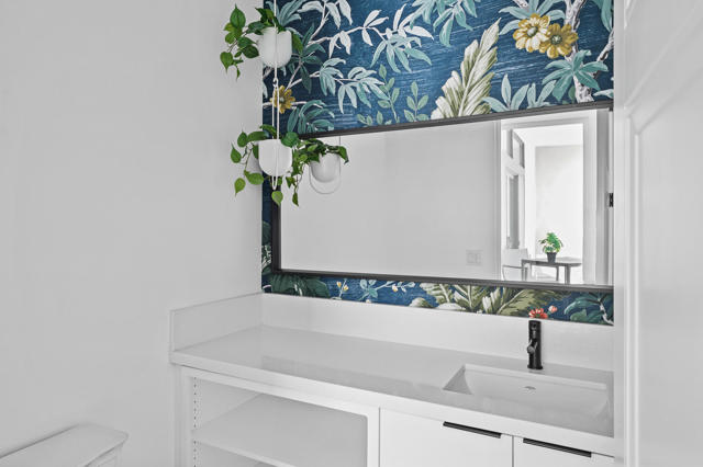 761 Nugget Lane, Palm Springs CA: https://media.crmls.org/mediaz/8727c1f3-5a7d-4105-a7a7-385b3989c784.jpg