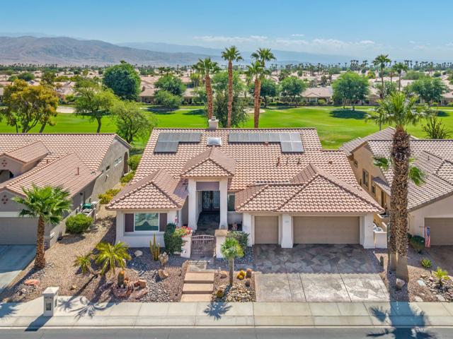 37552 Mojave Sage Street, Palm Desert CA: https://media.crmls.org/mediaz/8727ca48-b244-42e3-8e82-ee1809b041cd.jpg