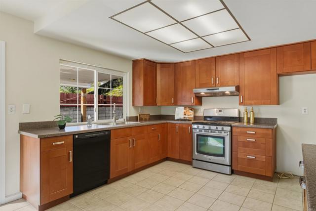 Detail Gallery Image 12 of 33 For 8554 Rancho Canada Rd, El Cajon,  CA 92021 - 4 Beds | 2 Baths