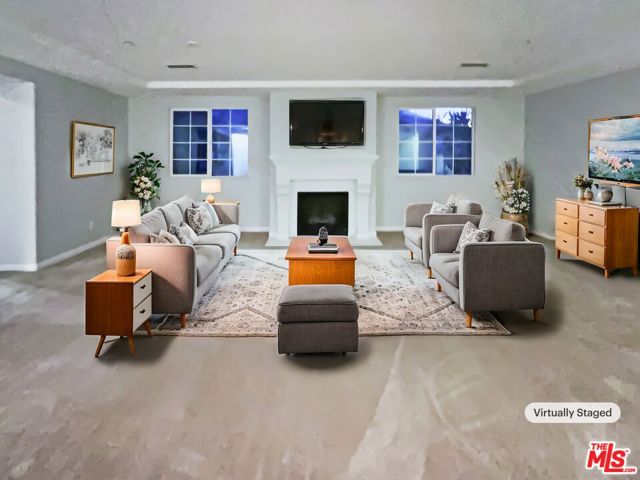 18944 Northern Dancer Lane, Yorba Linda CA: https://media.crmls.org/mediaz/8728c536-a329-47fc-88c9-ce222221d85c.jpg