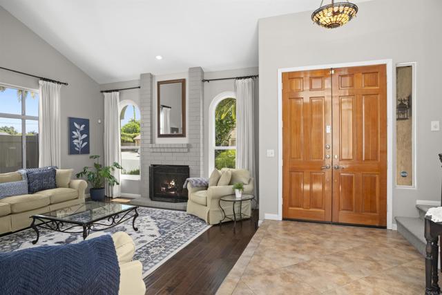 1990 Willowbrook Drive, Oceanside CA: https://media.crmls.org/mediaz/8728d480-b2cb-48fd-bd68-0d9c288c6ef0.jpg