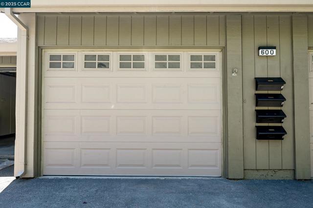 600 Terra California Dr, Walnut Creek CA: https://media.crmls.org/mediaz/8729264d-ac1f-4c6a-b483-1a8b9939152a.jpg