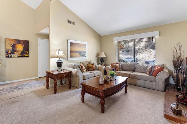 10065 Canyonview Court, Spring Valley CA: https://media.crmls.org/mediaz/872931ea-7b8a-4f0d-aa94-a91195fe566c.jpg