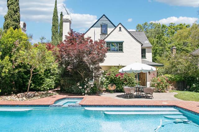1716 Fulton Street, Palo Alto CA: https://media.crmls.org/mediaz/87296cfd-0ee1-4367-ab17-5d9a4238cdff.jpg