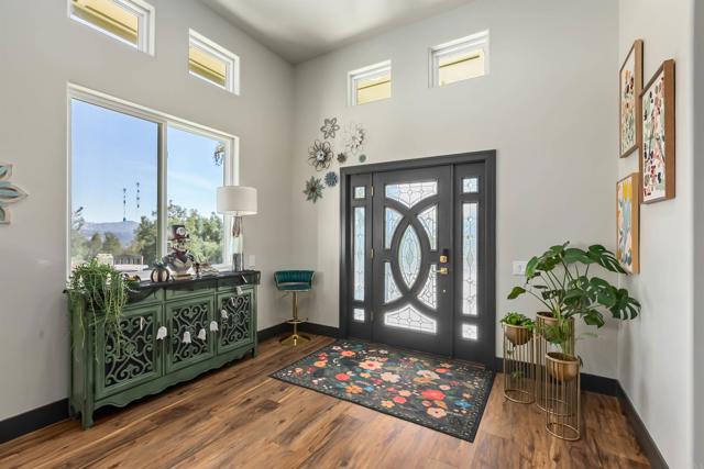 Detail Gallery Image 3 of 67 For 296 East Ln, El Cajon,  CA 92021 - 3 Beds | 2 Baths