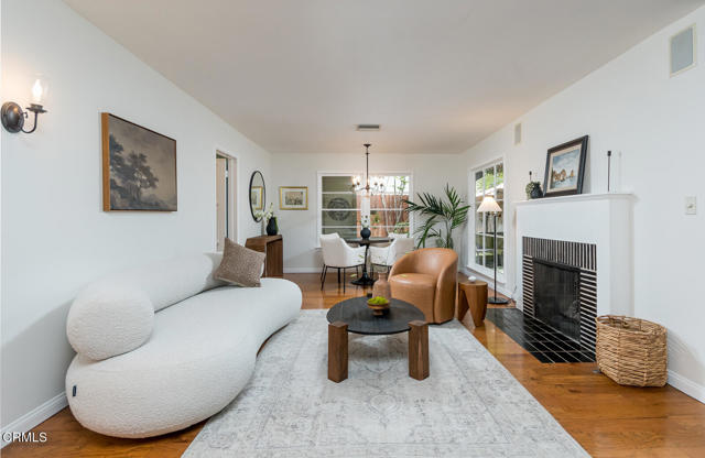 Detail Gallery Image 4 of 46 For 5148 Angeles Crest Hwy, La Canada Flintridge,  CA 91011 - 3 Beds | 2 Baths
