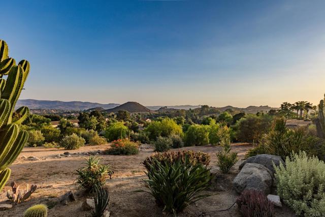 Detail Gallery Image 43 of 55 For 15696 Villa Sierra Ln, Valley Center,  CA 92082 - 4 Beds | 2 Baths