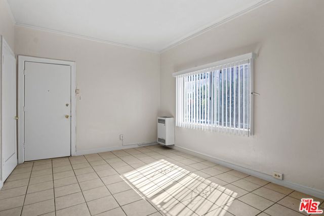 223 N Breed Street, Los Angeles CA: https://media.crmls.org/mediaz/872a668b-67f0-428f-b150-f2b9816c66f6.jpg