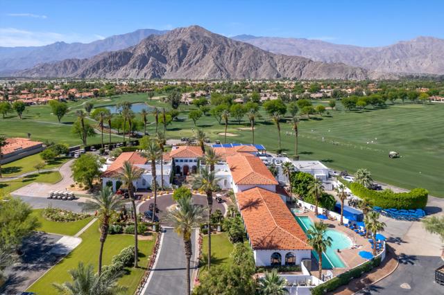 79885 Liga, La Quinta CA: https://media.crmls.org/mediaz/872a9f50-b0db-4ab6-8b61-883263dcbe5c.jpg