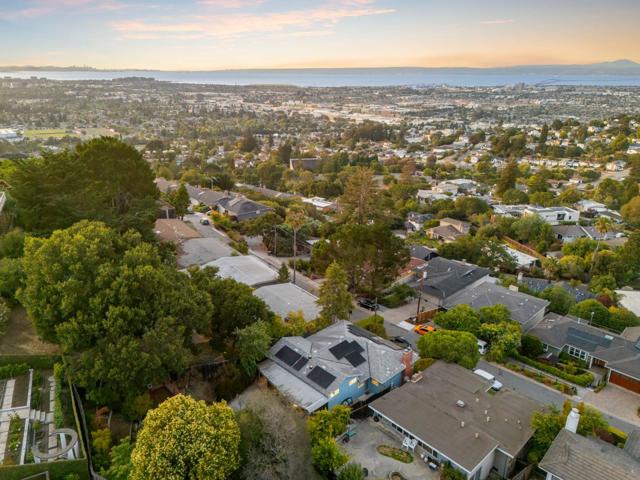 2310 Wooster Avenue, Belmont CA: https://media.crmls.org/mediaz/872baa1c-f25d-4028-a913-688fa54b06a7.jpg