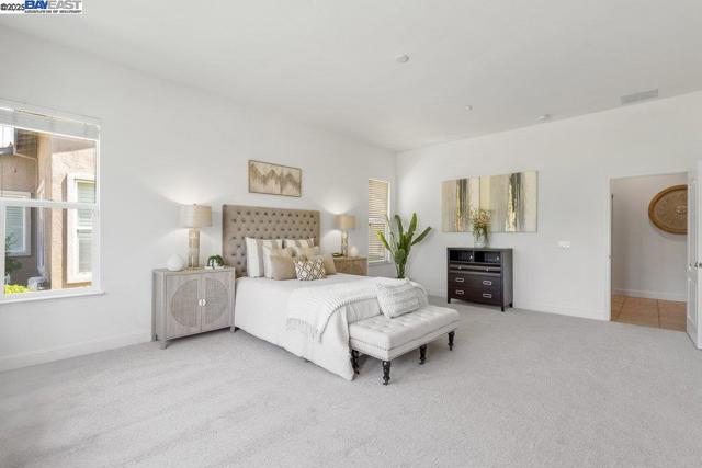 1123 Burghley Ln, Brentwood CA: https://media.crmls.org/mediaz/872bdffa-552f-488d-923c-cf8000c8b9bf.jpg