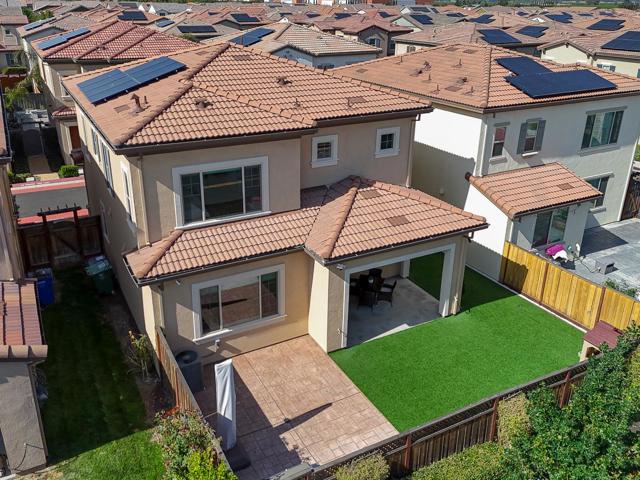 410 E Redberry Place, Mountain House CA: https://media.crmls.org/mediaz/872c42dd-20c8-4b55-a0c3-66aa8902526f.jpg