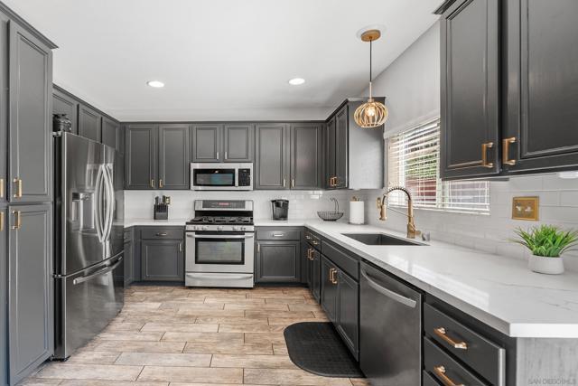 2969 River Dance Way, Alpine CA: https://media.crmls.org/mediaz/872cfa43-a866-4239-b1e4-747e6b37dfca.jpg