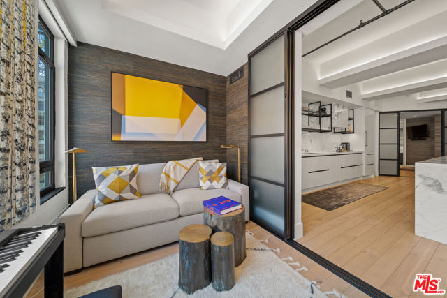 849 S Broadway, Los Angeles CA: https://media.crmls.org/mediaz/872d2c27-4da4-473f-9b38-1567fc25a50b.jpg