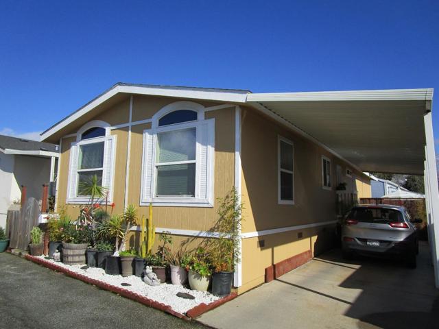 49 Blanca Lane, Watsonville CA: https://media.crmls.org/mediaz/872d88c1-94bb-4c76-b5d0-9237b916368b.jpg