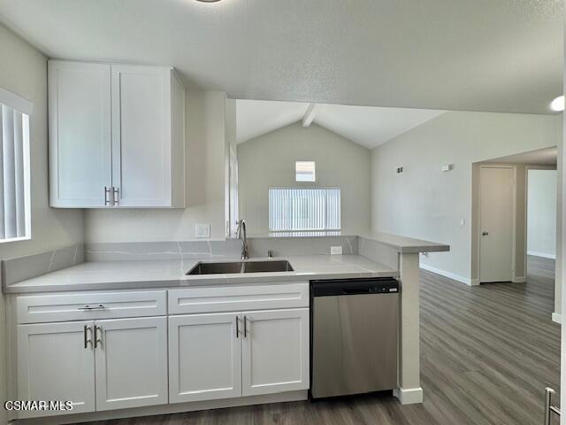 24479 Valle Del Oro, Newhall CA: https://media.crmls.org/mediaz/872e2b6d-adc5-4814-ab8a-ef1a6d12e0f9.jpg