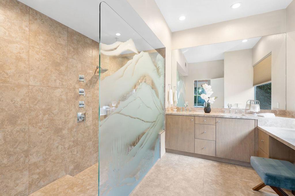 MLS #219138743DA image #17