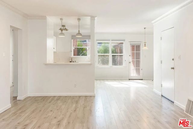 1429 Havenhurst Drive, West Hollywood CA: https://media.crmls.org/mediaz/872ec2c3-c6e2-4ce2-ab50-e7d30a2ffb55.jpg