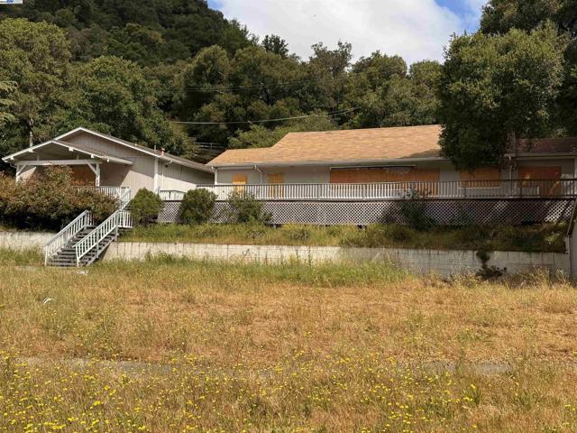 2950 Niles Canyon Rd, Castro Valley CA: https://media.crmls.org/mediaz/872ee3b0-8a2e-41c8-a9e6-69dce3784d3c.jpg