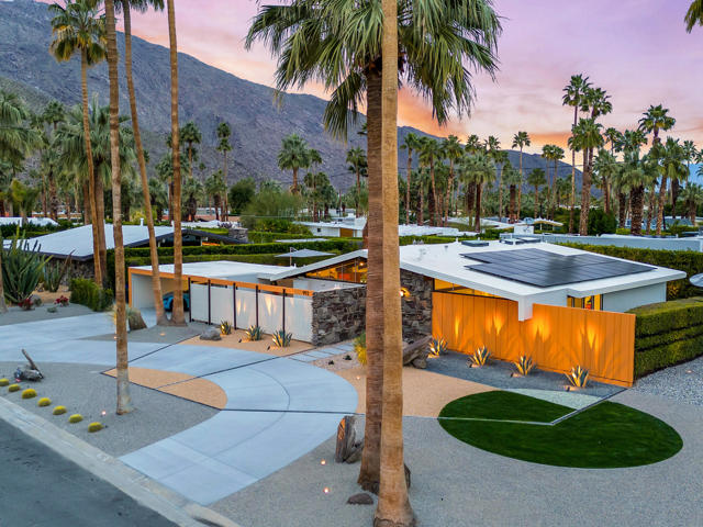 Image 58 of 83 For 992 La Jolla Road