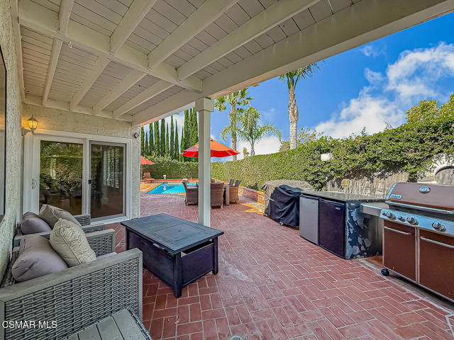 2848 Bayham Cir, Thousand Oaks CA: https://media.crmls.org/mediaz/872f622f-6fce-4718-a578-6cc6310c439d.jpg