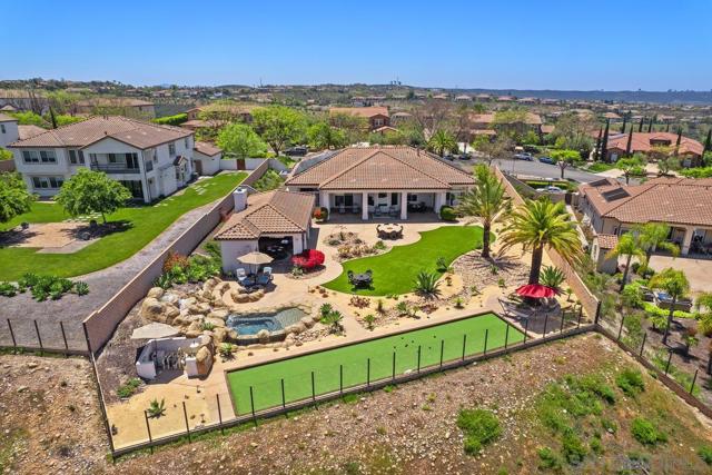 15674 Via Santa Pradera, San Diego CA: https://media.crmls.org/mediaz/872f9438-9ca6-4eec-9bfc-fecd337bd070.jpg