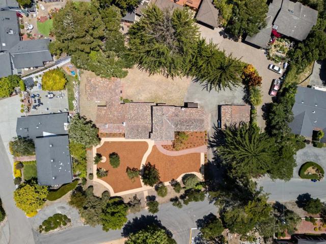 401 San Bernabe Drive, Monterey CA: https://media.crmls.org/mediaz/872fdd9b-40cb-4790-be78-f8842d1db87f.jpg
