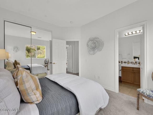 5455 Via Olas, Newbury Park CA: https://media.crmls.org/mediaz/87300955-ef70-4be3-8f01-08b5ada29f86.jpg